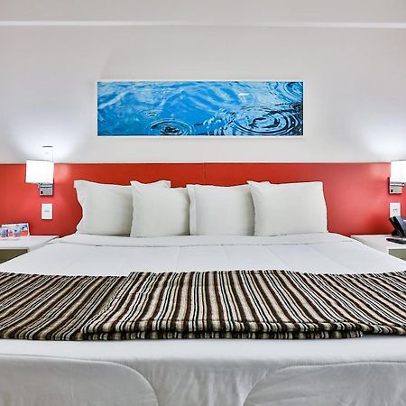 Ramada Hotel & Suites Campos Pelinca Campos dos Goytacazes Esterno foto
