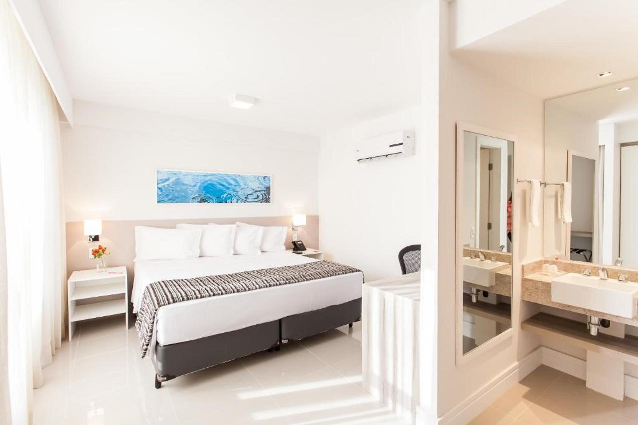 Ramada Hotel & Suites Campos Pelinca Campos dos Goytacazes Esterno foto