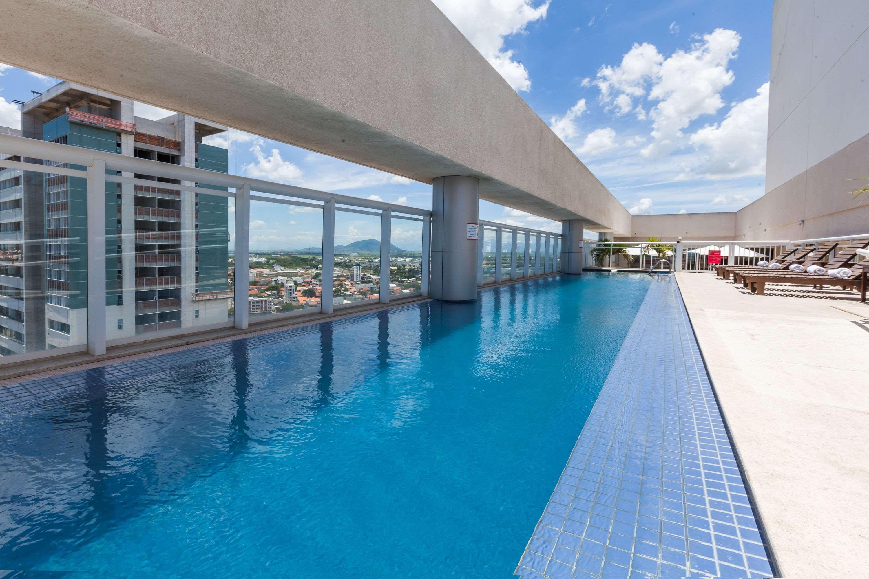 Ramada Hotel & Suites Campos Pelinca Campos dos Goytacazes Esterno foto