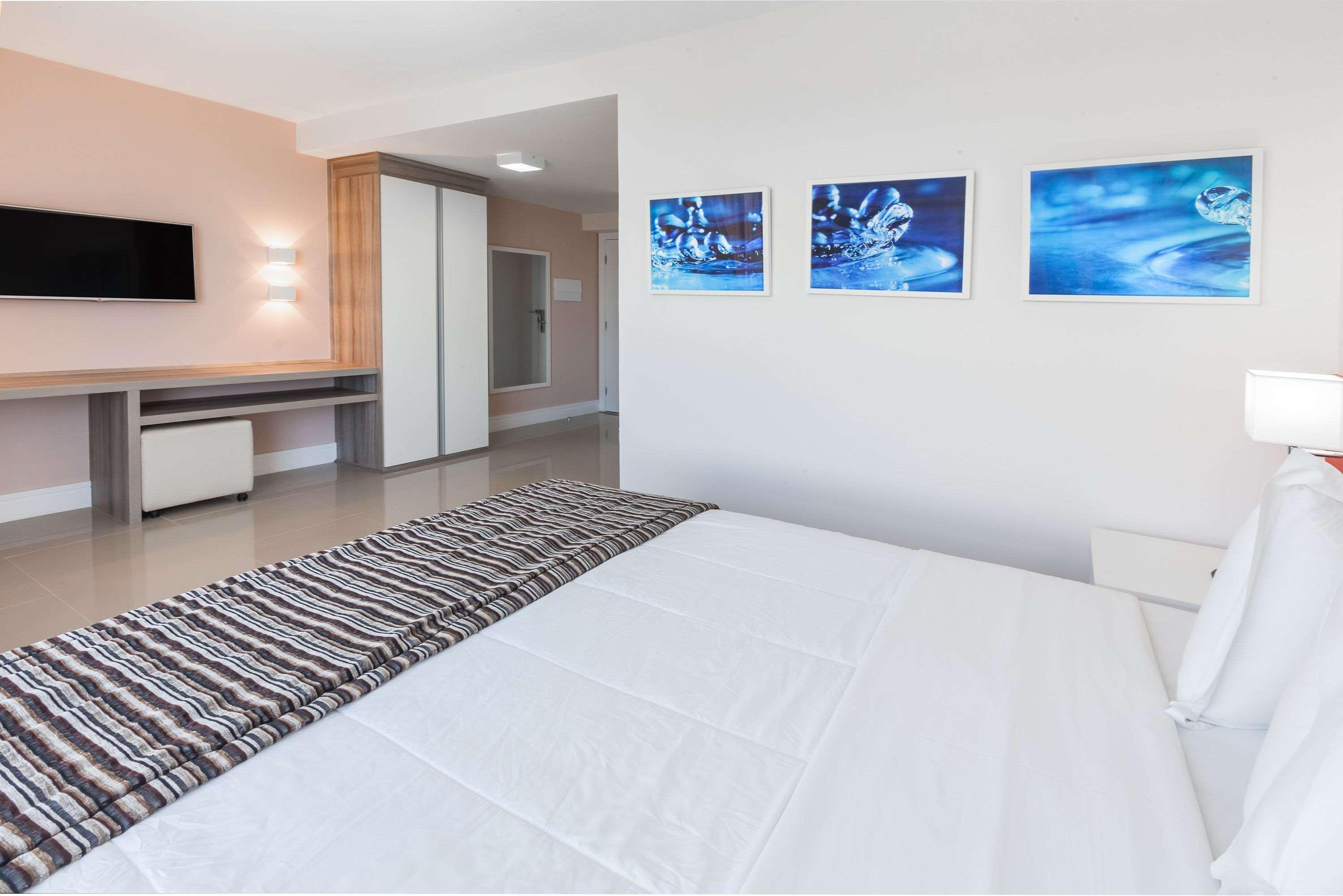 Ramada Hotel & Suites Campos Pelinca Campos dos Goytacazes Esterno foto