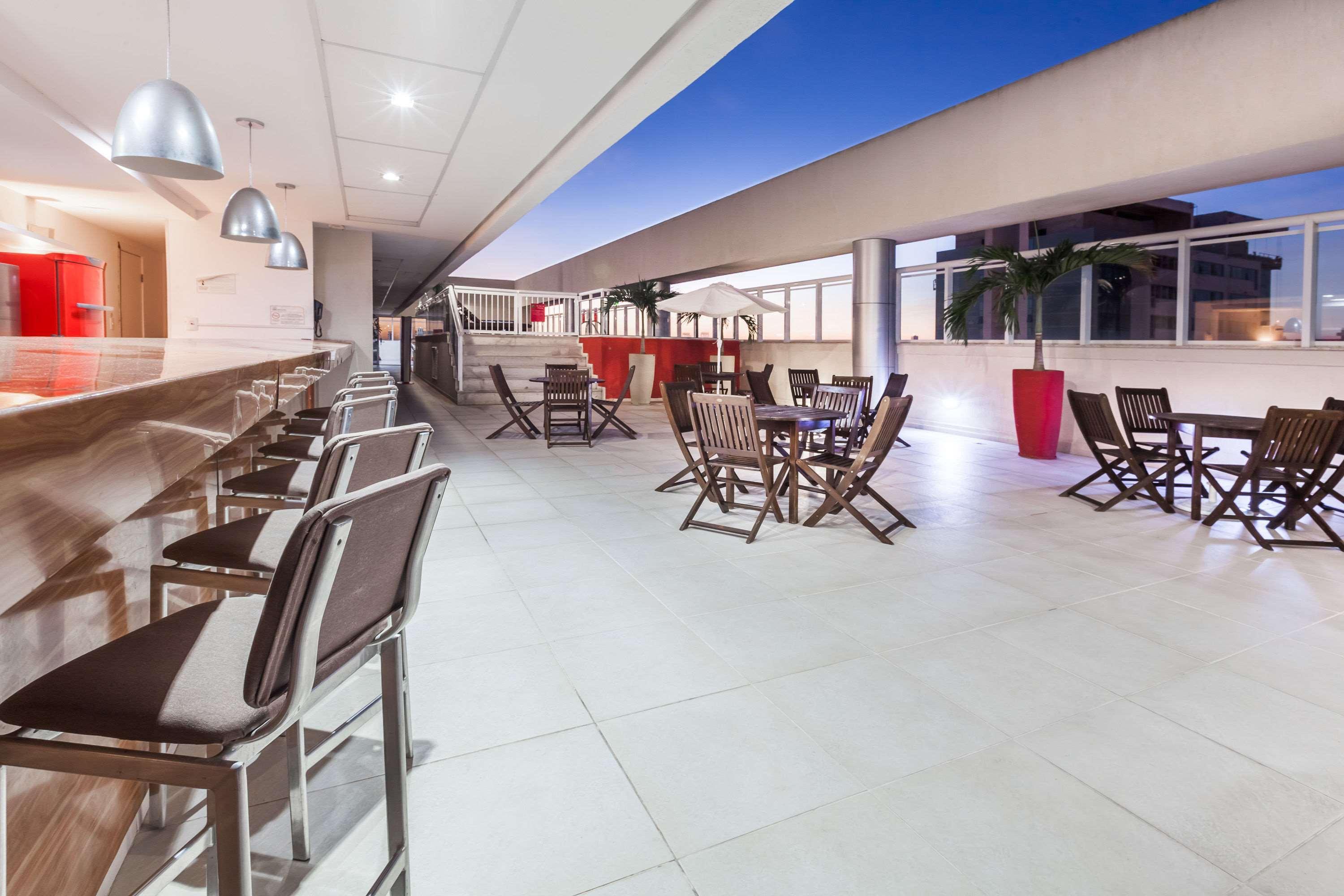 Ramada Hotel & Suites Campos Pelinca Campos dos Goytacazes Esterno foto
