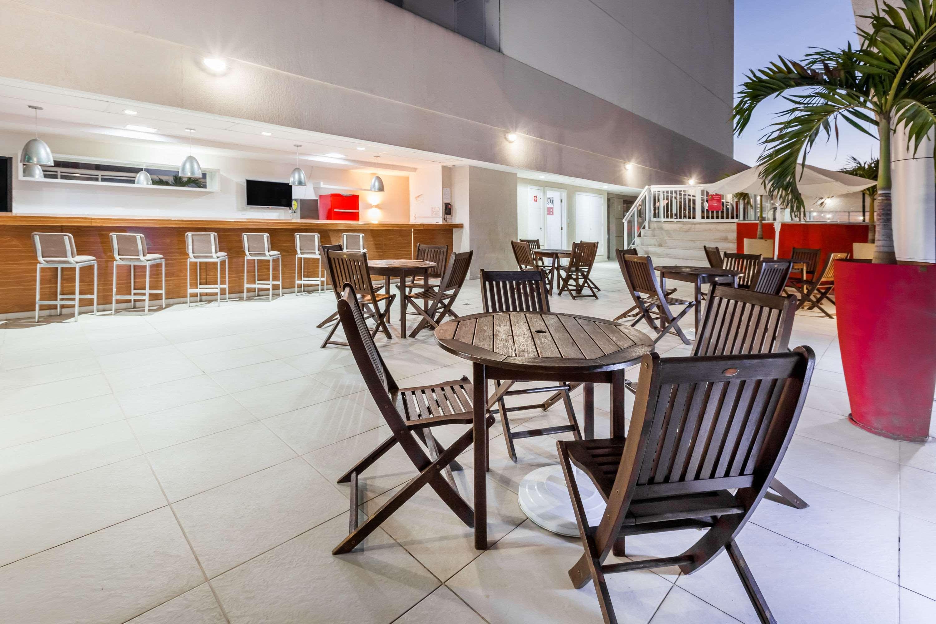 Ramada Hotel & Suites Campos Pelinca Campos dos Goytacazes Esterno foto