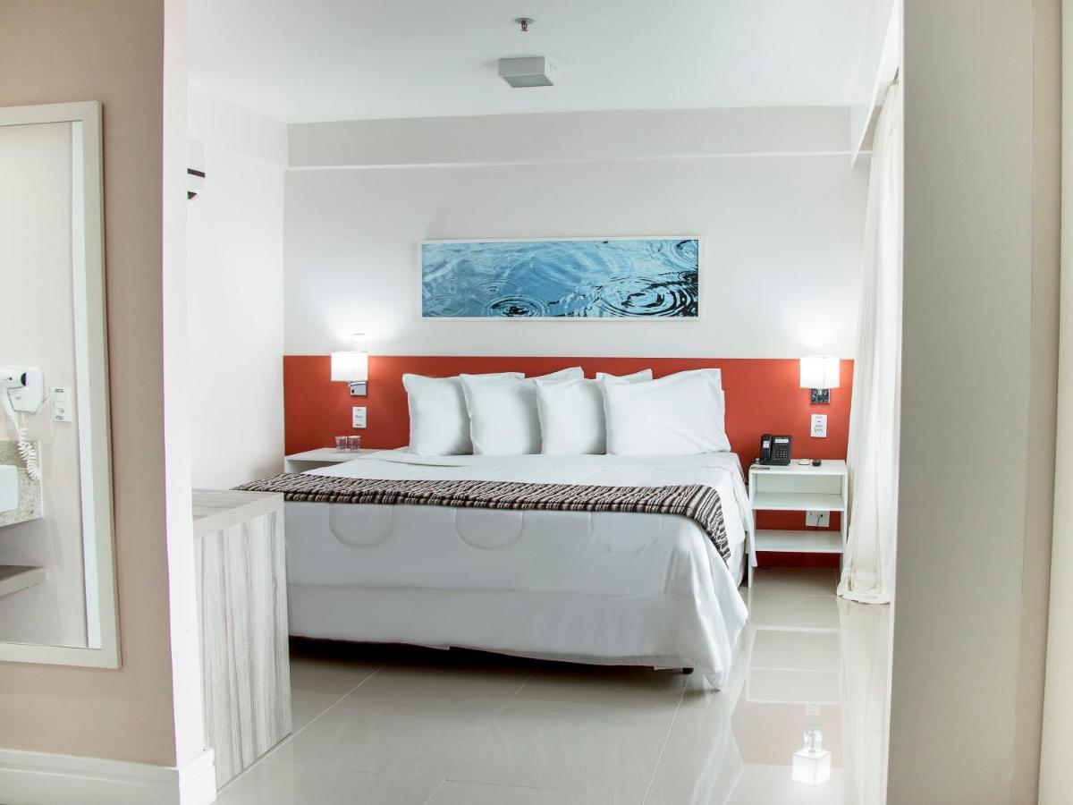 Ramada Hotel & Suites Campos Pelinca Campos dos Goytacazes Esterno foto