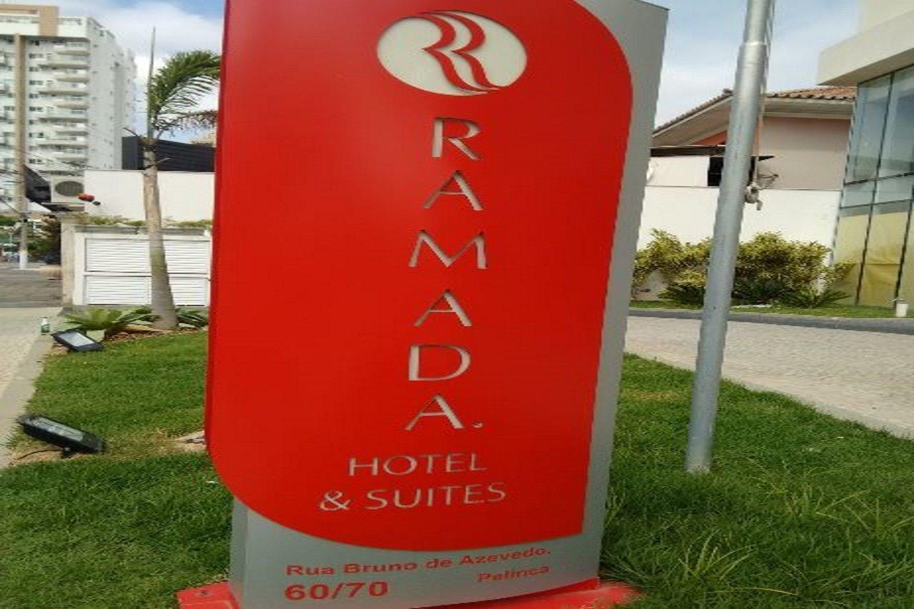 Ramada Hotel & Suites Campos Pelinca Campos dos Goytacazes Esterno foto